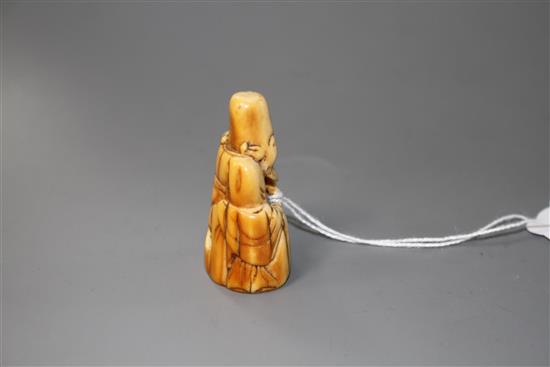 An 18th century Japanese ivory netsuke of Fukurokuju, 5cm